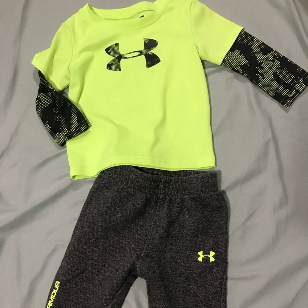 ❌sold❌ 12 month Under Armour Outfit